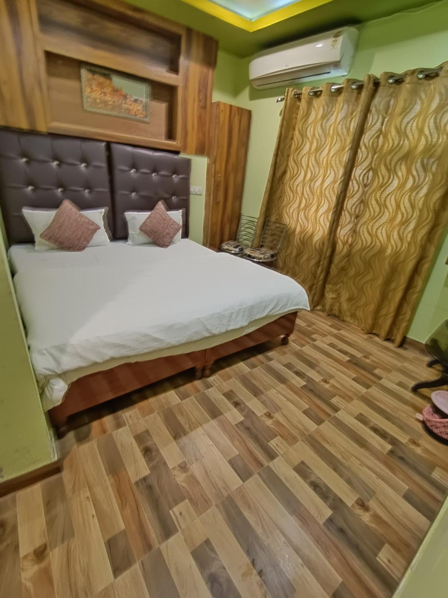 Hotel Picasso Varanasi Prime Location Dış mekan fotoğraf