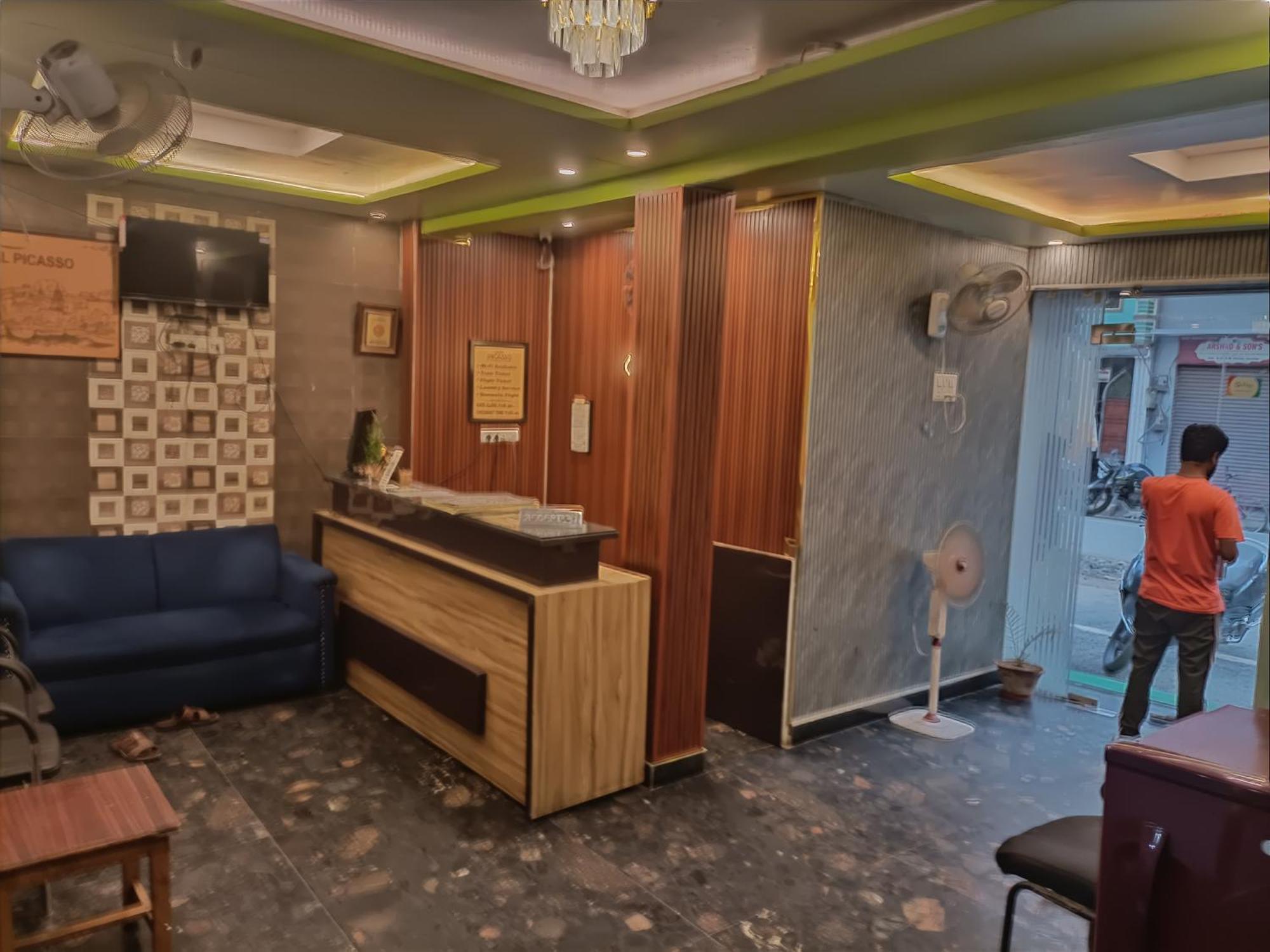 Hotel Picasso Varanasi Prime Location Dış mekan fotoğraf
