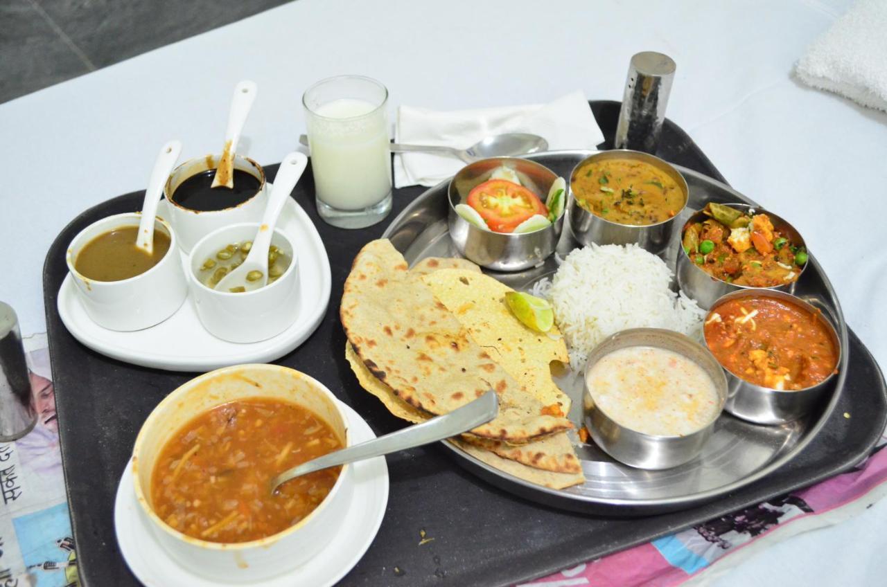 Hotel Picasso Varanasi Prime Location Dış mekan fotoğraf